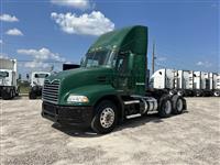 2013 Mack PINNACLE CXU613