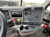 2017 Freightliner CASCADIA 113