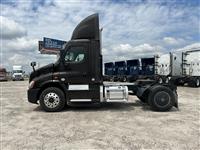 2017 Freightliner CASCADIA 113