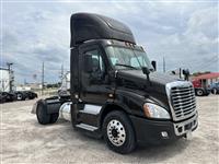 2017 Freightliner CASCADIA 113