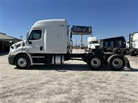 2017 Freightliner CASCADIA 113