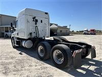 2017 Freightliner CASCADIA 113