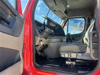 2014 Freightliner CASCADIA 113