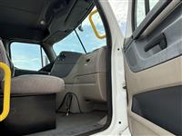 2019 Freightliner CASCADIA 113