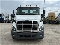 2019 Freightliner CASCADIA 113