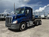 2015 Freightliner CASCADIA 113