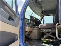 2015 Freightliner CASCADIA 113