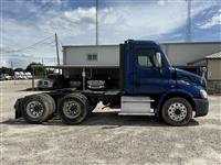2015 Freightliner CASCADIA 113