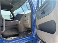 2015 Freightliner CASCADIA 113