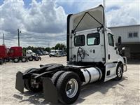 2021 Freightliner CASCADIA 116