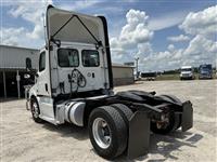 2021 Freightliner CASCADIA 116