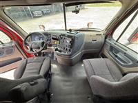 2018 Freightliner CASCADIA 113