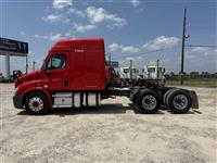 2018 Freightliner CASCADIA 113