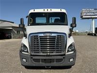 2020 Freightliner CASCADIA 113