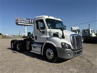 2020 Freightliner CASCADIA 113