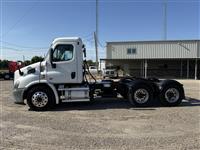 2020 Freightliner CASCADIA 113