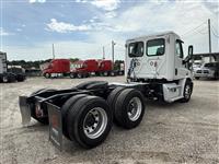 2019 Freightliner CASCADIA 113