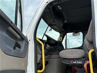 2019 Freightliner CASCADIA 113