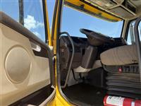 2013 Volvo VNL64T670