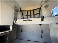 2013 Volvo VNL64T670