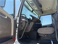 2018 Volvo VNM42T200