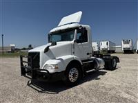 2018 Volvo VNM42T200