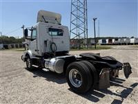 2018 Volvo VNM42T200