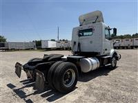 2018 Volvo VNM42T200