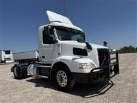 2018 Volvo VNM42T200