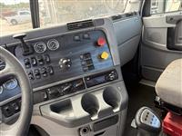 2018 Freightliner COLUMBIA 120
