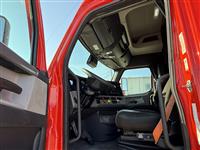 2020 Freightliner CASCADIA 116