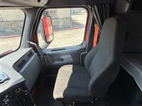 2020 Freightliner CASCADIA 116