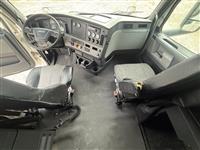 2020 Freightliner CASCADIA 126