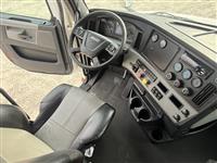 2020 Freightliner CASCADIA 126