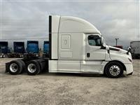2020 Freightliner CASCADIA 126