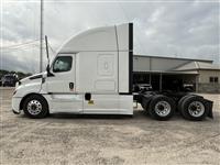 2020 Freightliner CASCADIA 126