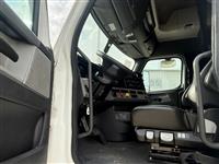 2020 Freightliner CASCADIA 126