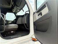 2020 Freightliner CASCADIA 126