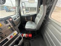 2016 Freightliner 122SD