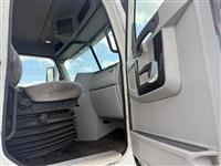 2017 Freightliner COLUMBIA 120