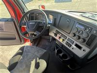 2020 Freightliner CASCADIA 116