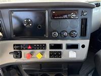 2019 Freightliner CASCADIA 126