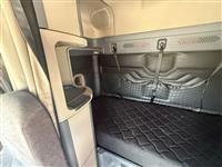 2019 Freightliner CASCADIA 113