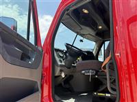 2019 Freightliner CASCADIA 113