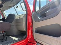 2019 Freightliner CASCADIA 113