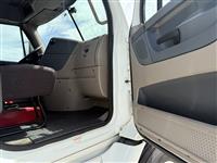 2019 Freightliner CASCADIA 113