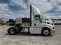 2019 Freightliner CASCADIA 113