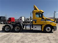 2019 Freightliner CASCADIA 126