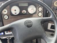 2016 Freightliner 122SD