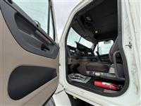 2014 Freightliner CASCADIA 113